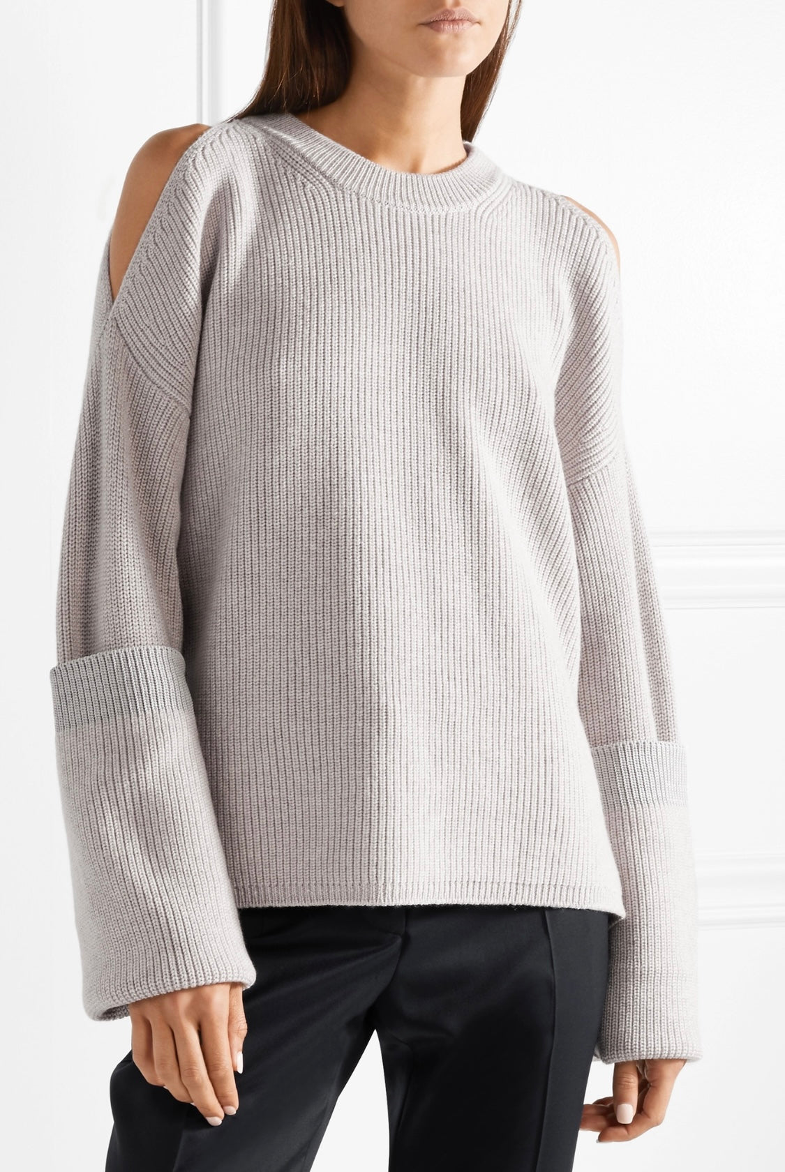 STELLA McCARTNEY cold-shoulder ribbed-knit wool jumper in light grey - IT42 / UK10