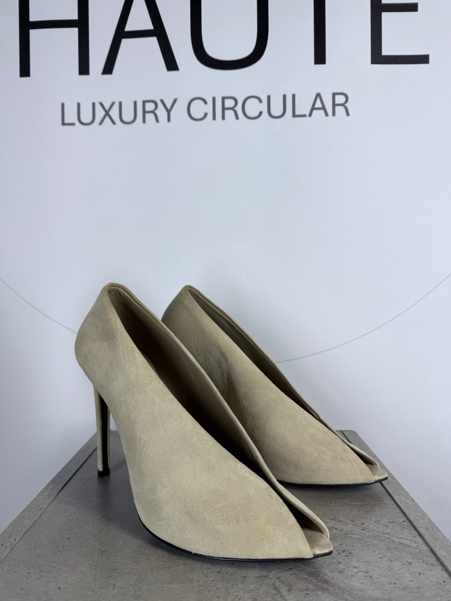 BALENCIAGA suede peep-toe shoes UK7 / EU40