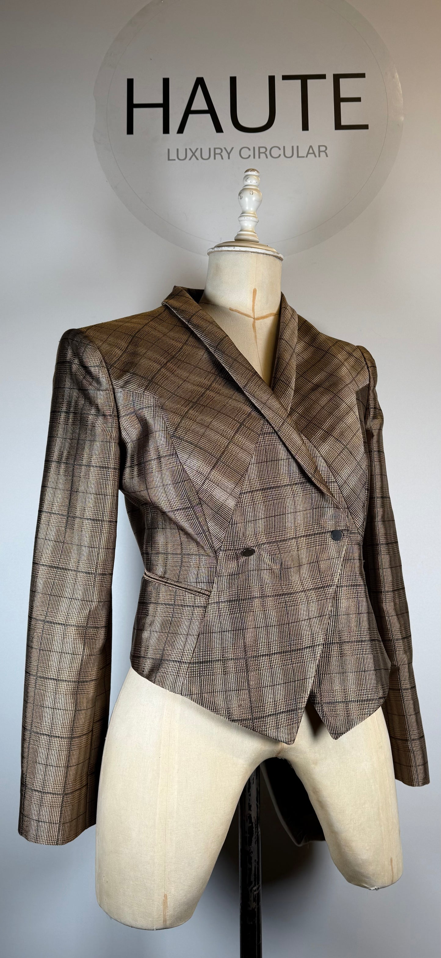GIORGIO ARMANI cropped jacket IT42 (UK10)